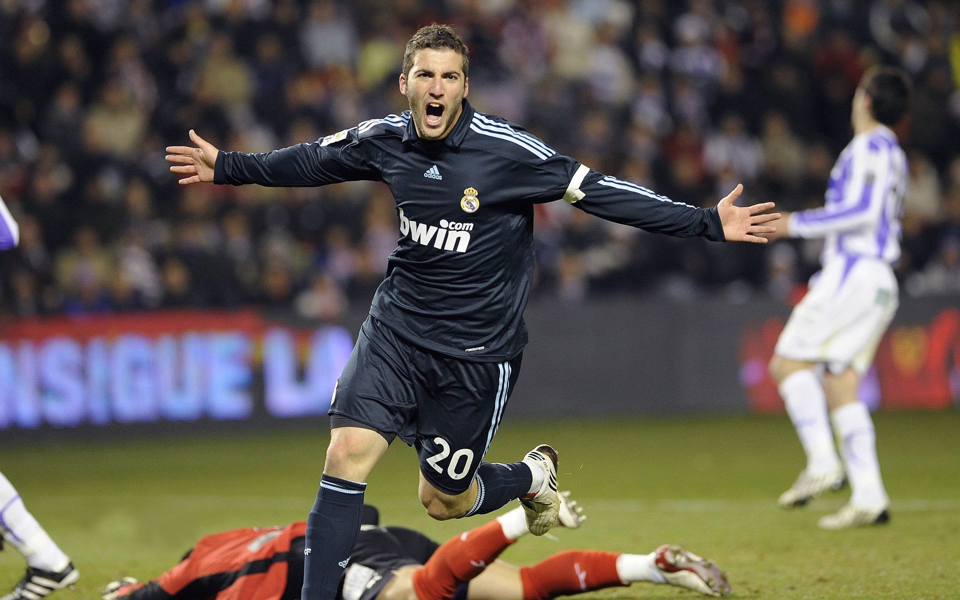 瑞安：未来全黑队的领袖人物，他的全面能力注定将带领球队走向巅峰